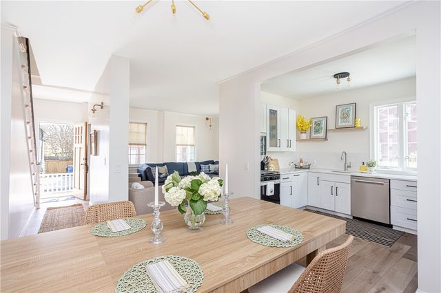 4 Gladding Court, Newport, RI 02840