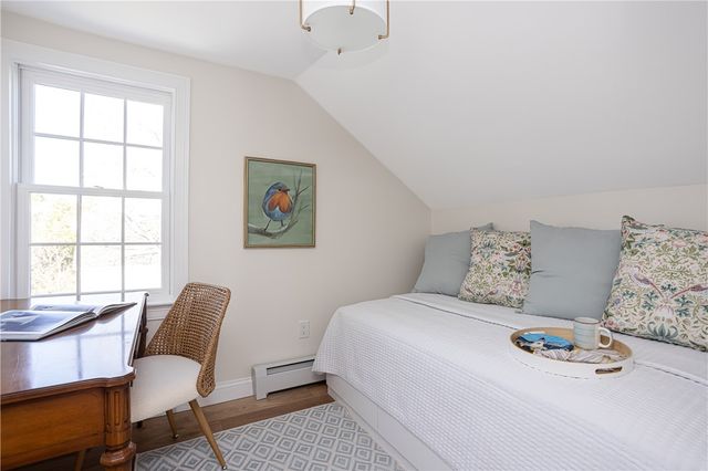 4 Gladding Court, Newport, RI 02840