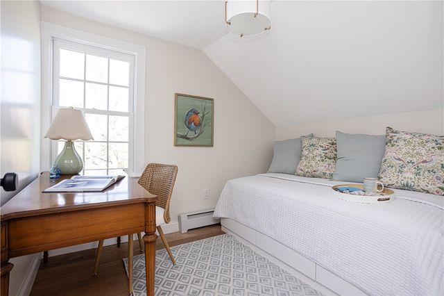 4 Gladding Court, Newport, RI 02840