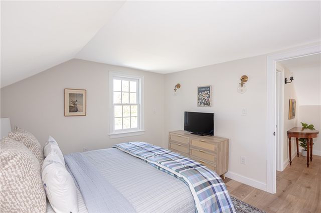 4 Gladding Court, Newport, RI 02840