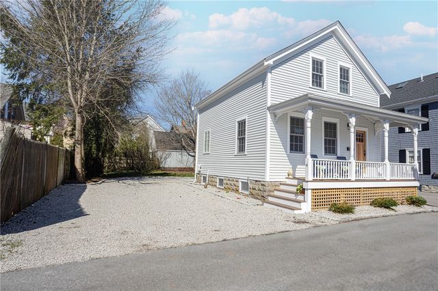 4 Gladding Court, Newport, RI 02840