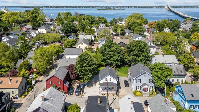 4 Gladding Court, Newport, RI 02840