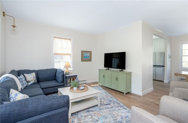 4 Gladding Court, Newport, RI 02840