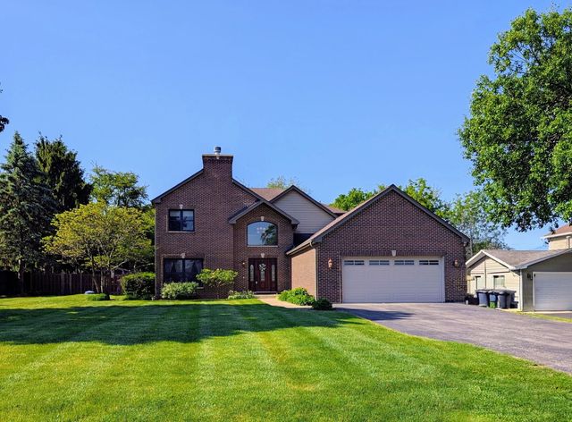 23w531 W Walnut Street, Roselle, IL 60172