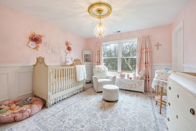 23w531 W Walnut Street, Roselle, IL 60172
