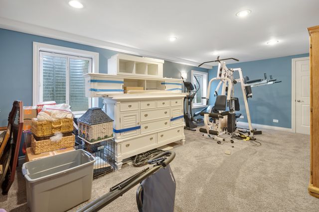 23w531 W Walnut Street, Roselle, IL 60172