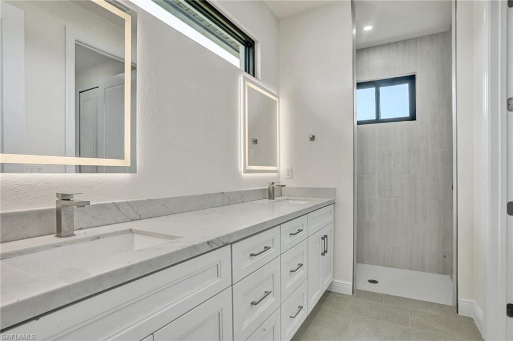 Image 21 of property listing at 1239 NW 24th TER, Cape Coral, FL 33993
