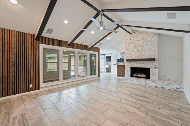 4034 Shady Springs Drive, Seabrook, TX 77586