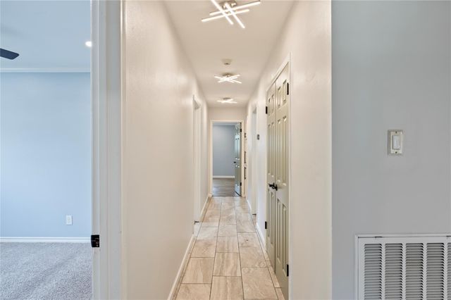 4034 Shady Springs Drive, Seabrook, TX 77586