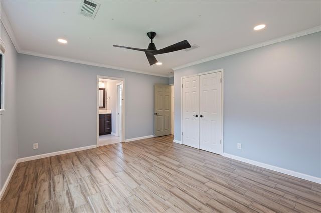 4034 Shady Springs Drive, Seabrook, TX 77586