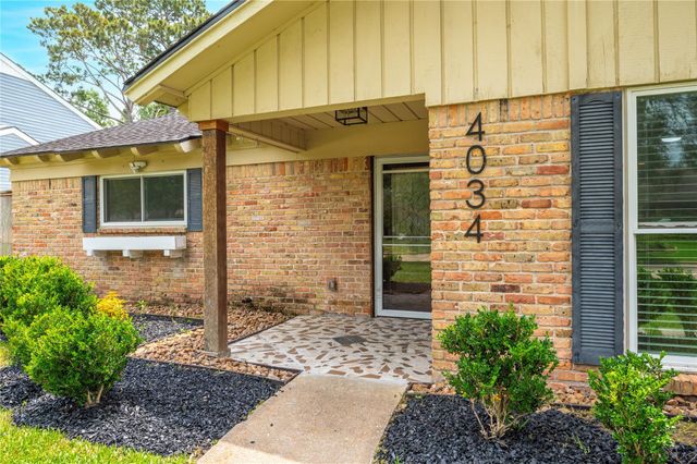 4034 Shady Springs Drive, Seabrook, TX 77586