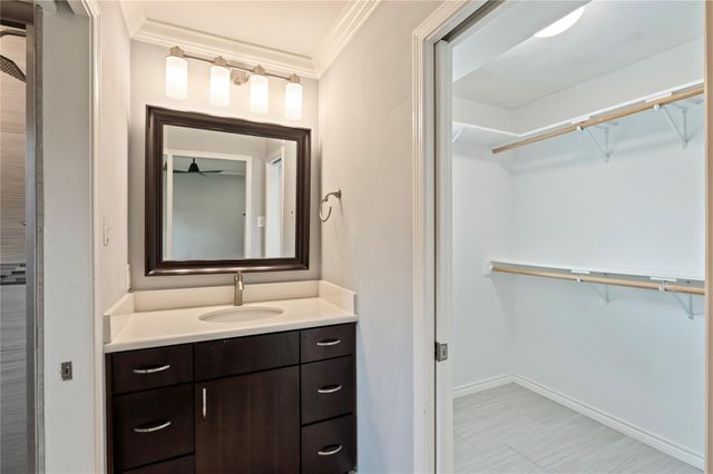 4034 Shady Springs Drive, Seabrook, TX 77586