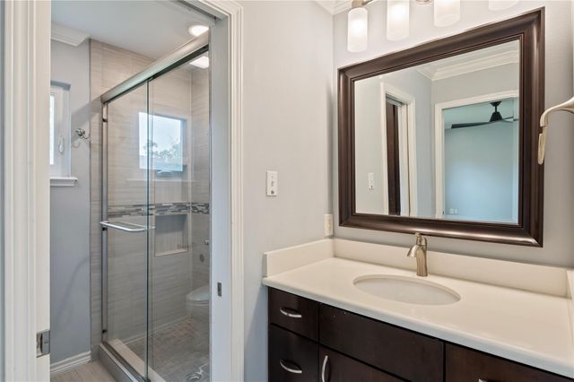 4034 Shady Springs Drive, Seabrook, TX 77586