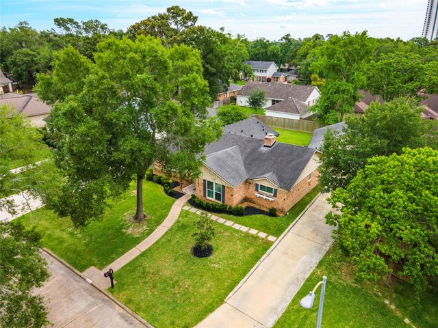 4034 Shady Springs Drive, Seabrook, TX 77586