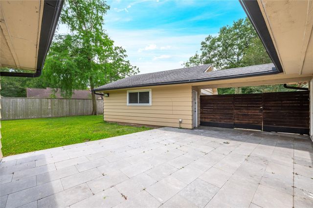 4034 Shady Springs Drive, Seabrook, TX 77586