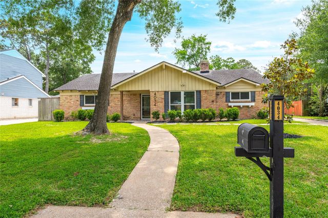 4034 Shady Springs Drive, Seabrook, TX 77586