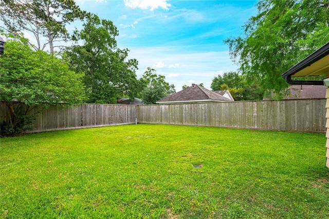 4034 Shady Springs Drive, Seabrook, TX 77586