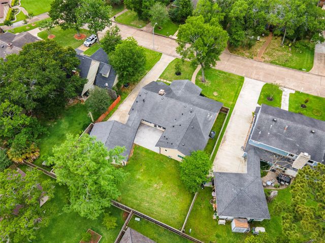 4034 Shady Springs Drive, Seabrook, TX 77586