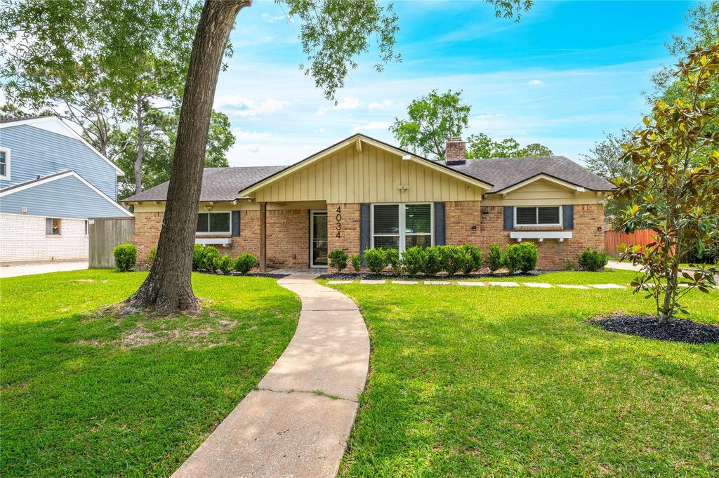 4034 Shady Springs Drive, Seabrook, TX 77586