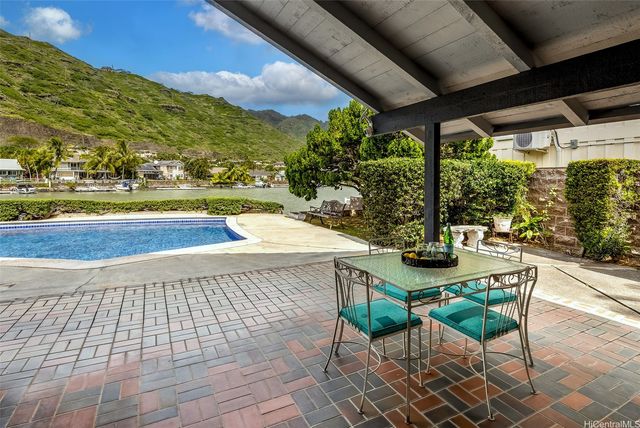 6889 Niumalu Loop, Honolulu, HI 96825