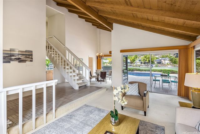 6889 Niumalu Loop, Honolulu, HI 96825