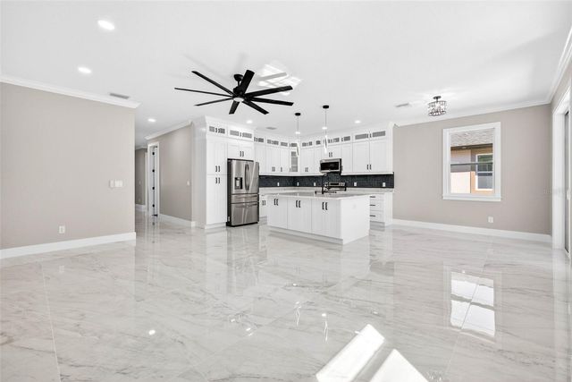 284 ROOSEVELT AVENUE, Masaryktown, FL 34604