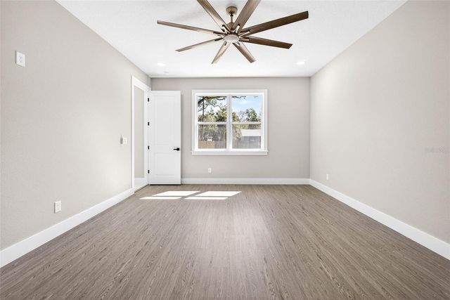 284 ROOSEVELT AVENUE, Masaryktown, FL 34604