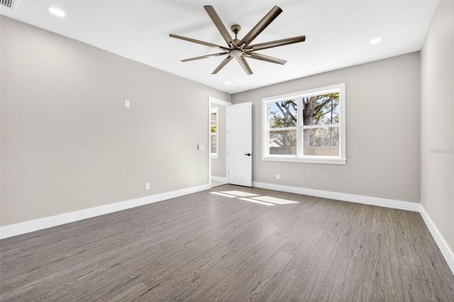 284 ROOSEVELT AVENUE, Masaryktown, FL 34604