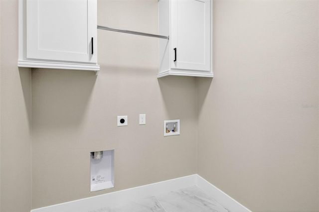 284 ROOSEVELT AVENUE, Masaryktown, FL 34604