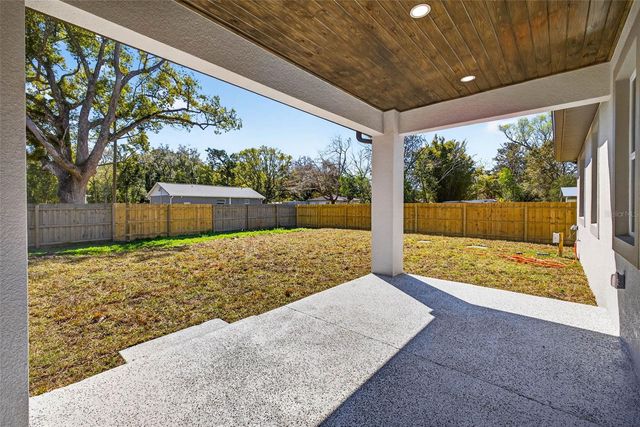 284 ROOSEVELT AVENUE, Masaryktown, FL 34604