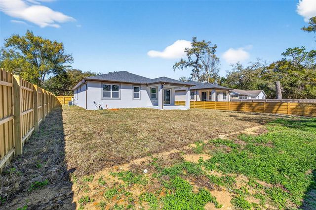 284 ROOSEVELT AVENUE, Masaryktown, FL 34604