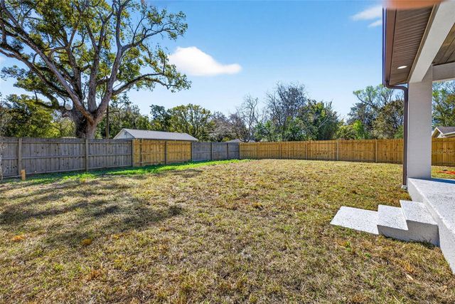 284 ROOSEVELT AVENUE, Masaryktown, FL 34604