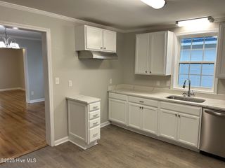 538 Mckoy Street, Clinton, NC 28328