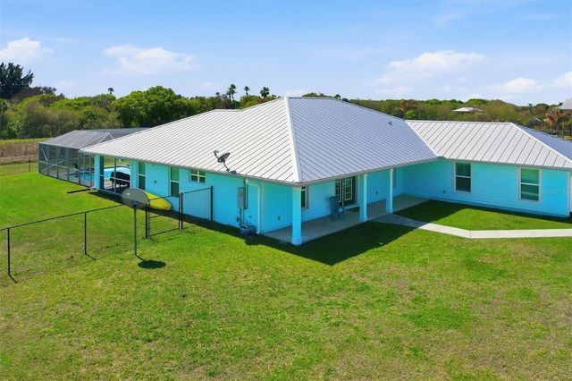 6165 1ST STREET SW, Vero Beach, FL 32968