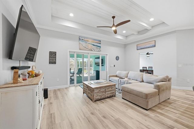 6165 1ST STREET SW, Vero Beach, FL 32968