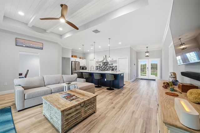 6165 1ST STREET SW, Vero Beach, FL 32968