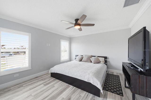 6165 1ST STREET SW, Vero Beach, FL 32968