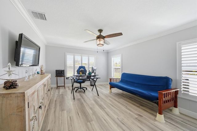 6165 1ST STREET SW, Vero Beach, FL 32968