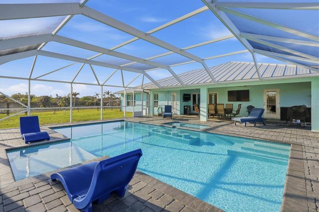 6165 1ST STREET SW, Vero Beach, FL 32968