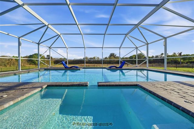 6165 1ST STREET SW, Vero Beach, FL 32968