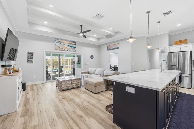 6165 1ST STREET SW, Vero Beach, FL 32968