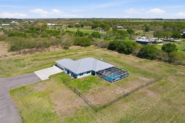 6165 1ST STREET SW, Vero Beach, FL 32968