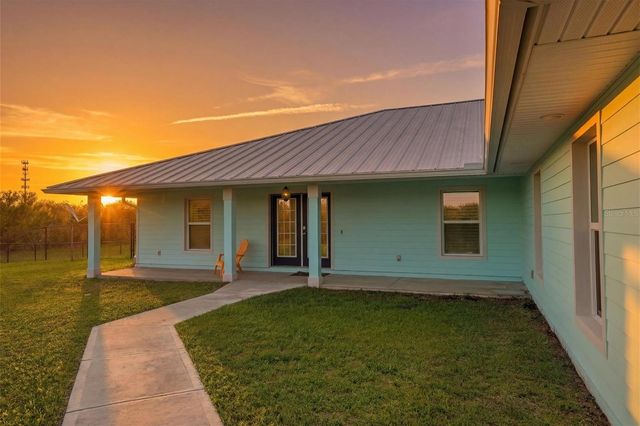 6165 1ST STREET SW, Vero Beach, FL 32968