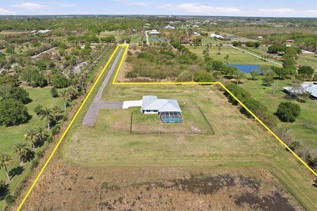 6165 1ST STREET SW, Vero Beach, FL 32968