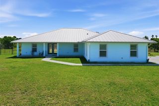 6165 1ST STREET SW, Vero Beach, FL 32968