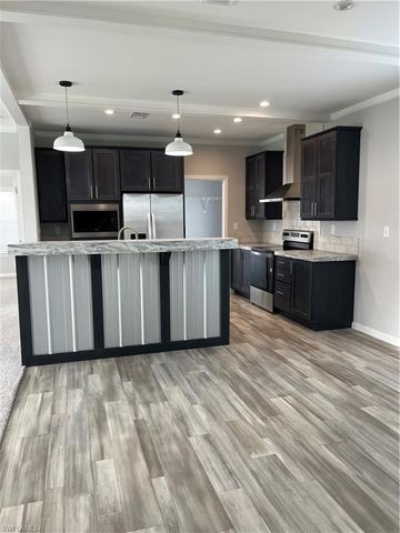 4685 Fiji LN, Bonita Springs, FL 34134