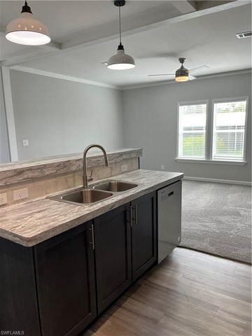 4685 Fiji LN, Bonita Springs, FL 34134