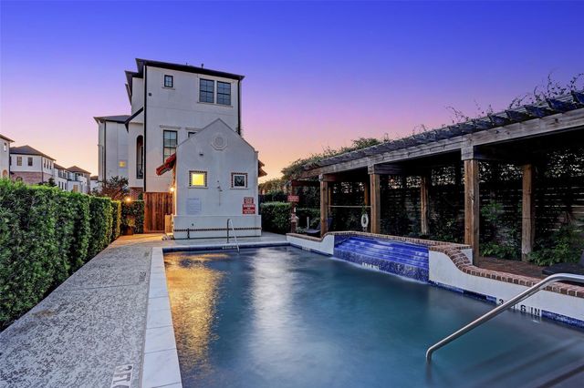 2705 Cohn Trail, Houston, TX 77007