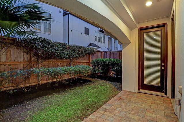 2705 Cohn Trail, Houston, TX 77007