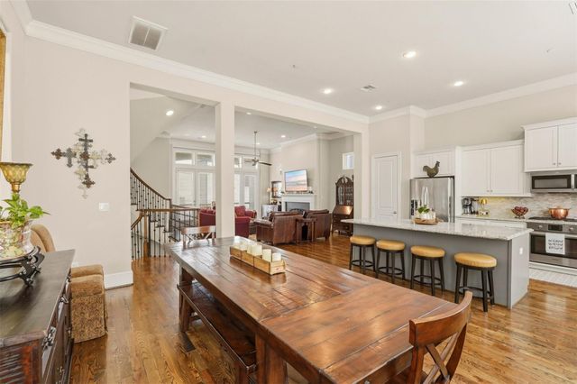 2705 Cohn Trail, Houston, TX 77007